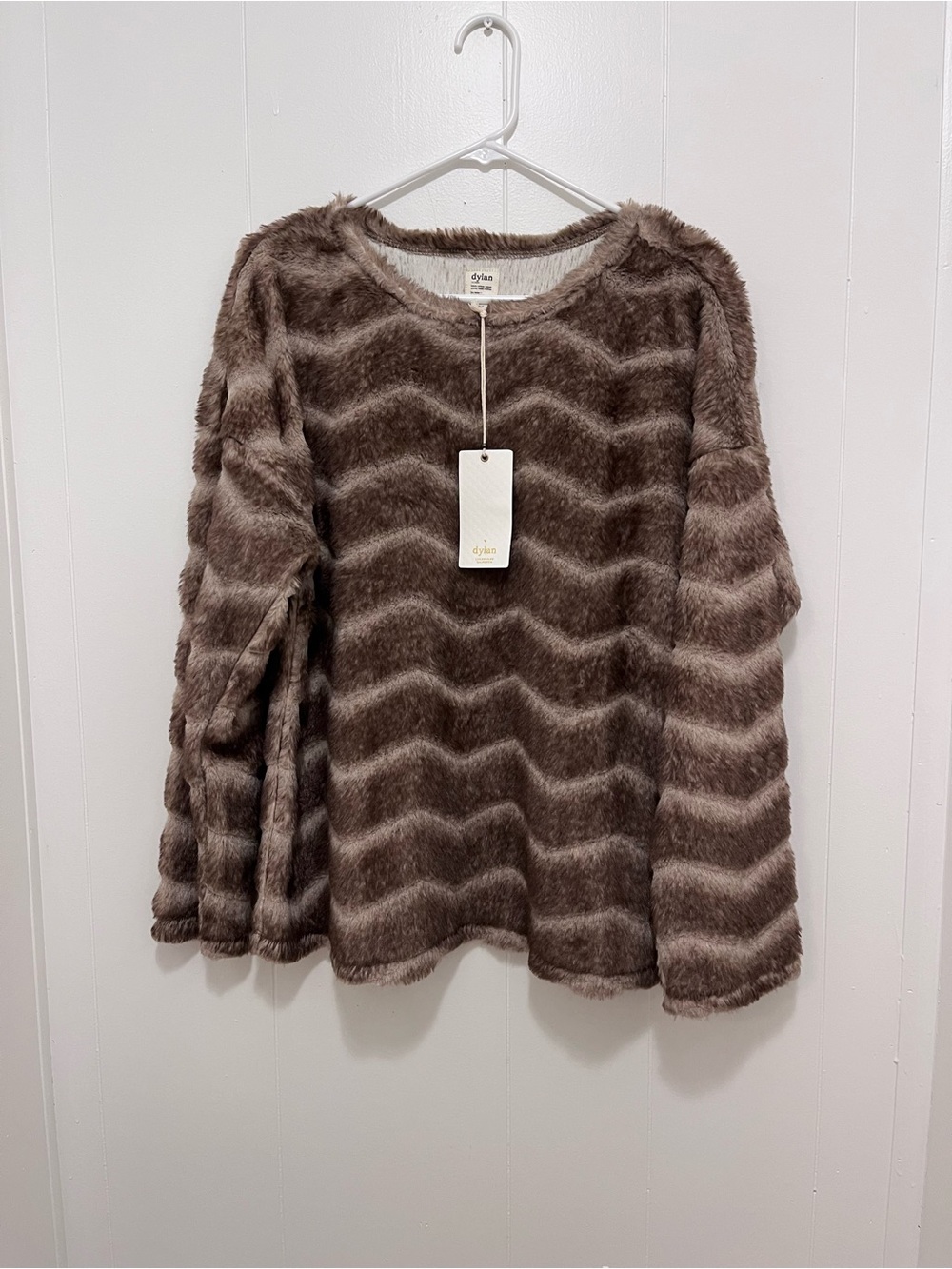 NEW Dylan Chevron Vintage Drop Shoulder Faux Fur Pullover